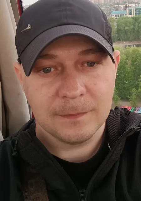 Илья из Братска, мне 33, познакомлюсь для дружбы
