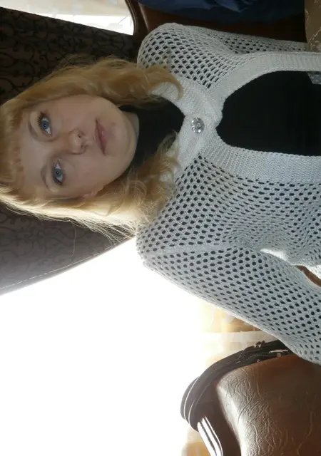 Я Ирина, 34, знакомлюсь для вирта в Омске