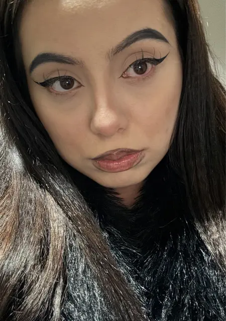 Я Виктория, 18, из Самары, ищу знакомство для вирта