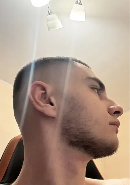 Илья из Новосибирска, мне 20, познакомлюсь на одну ночь