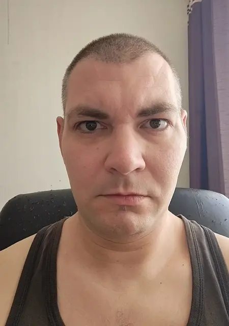 Игорь из Калининграда, мне 36, познакомлюсь без обязательств