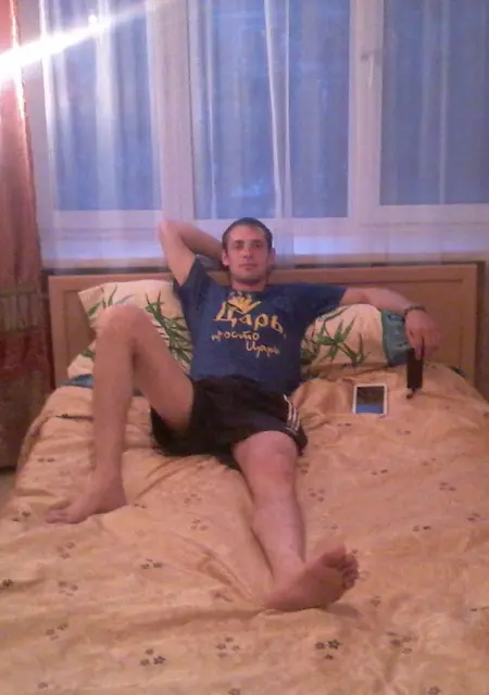 Я Санек, 34, знакомлюсь без обязательств в Тамани