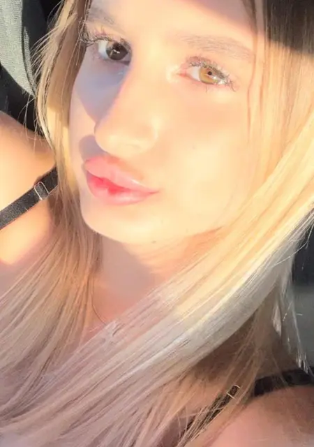 Я Barbyk, 19, из Сочи, ищу знакомство для совместных путешествий