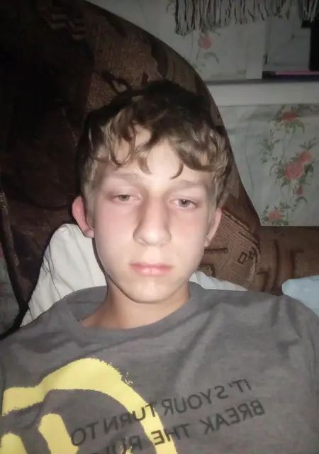 Я Артём, 20, из Белгорода, ищу знакомства на одну ночь