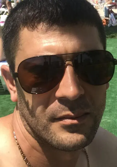 Сергей из Судака, ищу на сайте знакомства на одну ночь