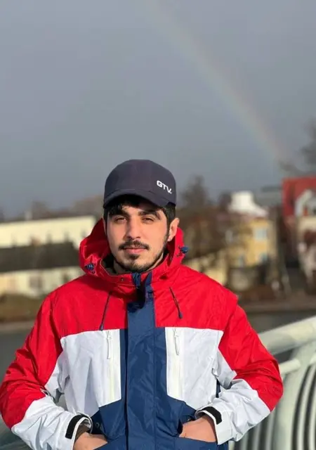 Cabir из Варшавы, мне 26, познакомлюсь