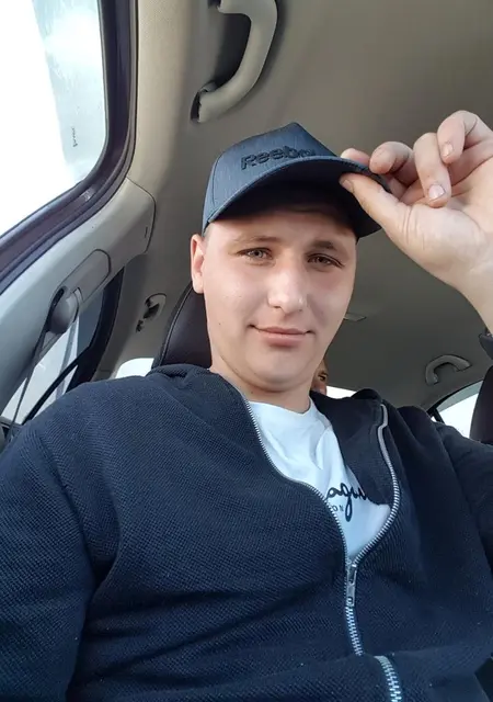 Артём из Кингисеппа, ищу на сайте знакомства на одну ночь