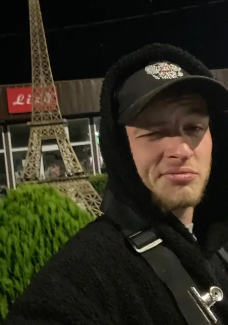Я Adel, 22, из Ростова-на-Дону, ищу знакомство для дружбы