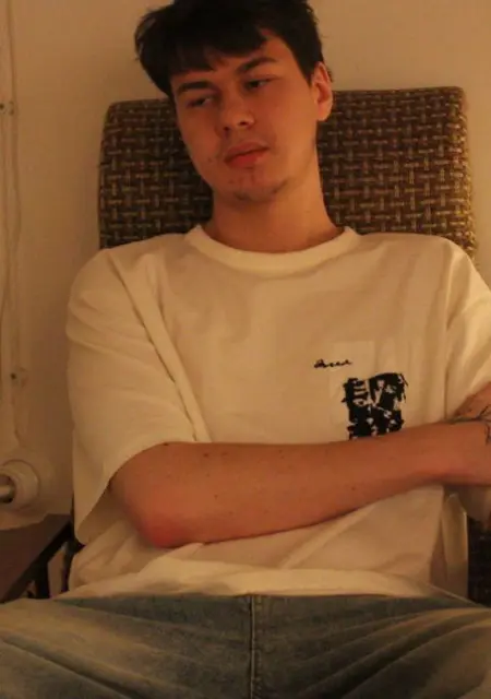 Я Andrey, 19, из Владикавказа, ищу знакомство для постоянных отношений