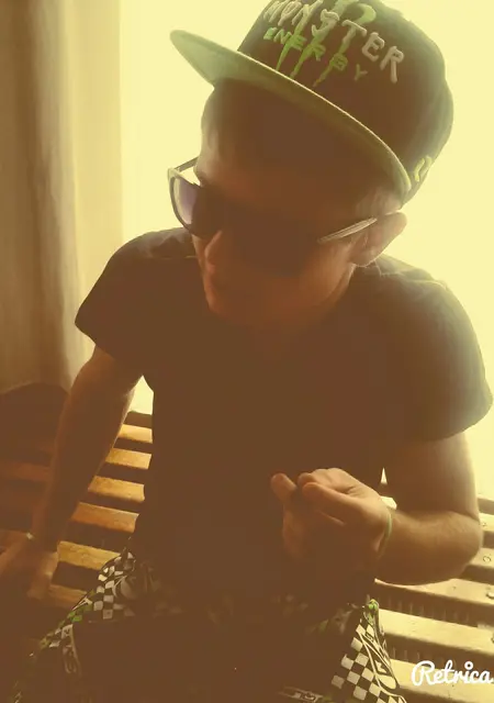 Александр из Черкасс, мне 28, познакомлюсь без обязательств