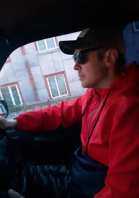 Yurii из Магадана, мне 46, познакомлюсь для приятного времяпровождения