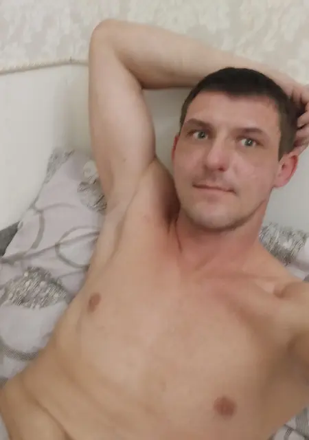 Я Слава, 41, из Аксая, ищу знакомства на одну ночь