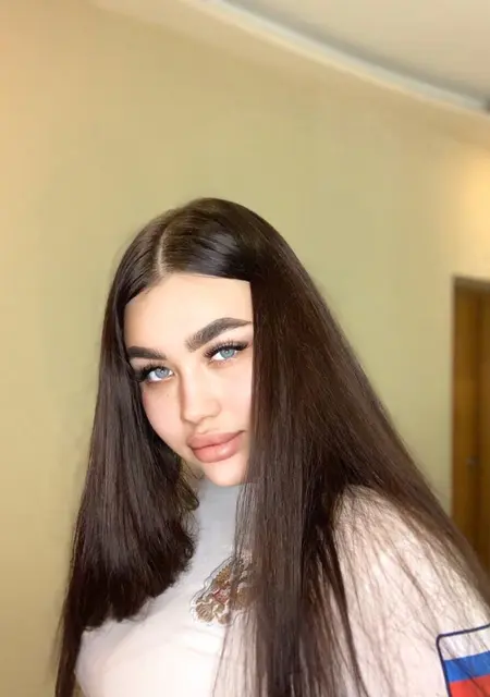 Арина из Хабаровска, мне 25, познакомлюсь для вирта