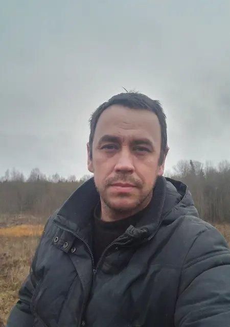 Алексей из Великого Новгорода, мне 42, познакомлюсь для общения