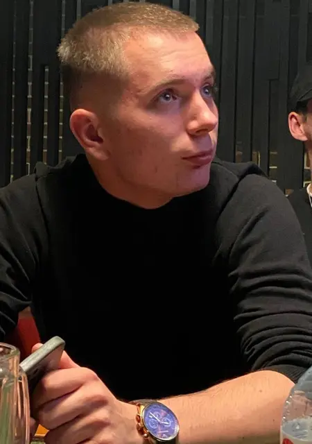 Я Михаил, 22, из Пушкина, ищу знакомства без обязательств