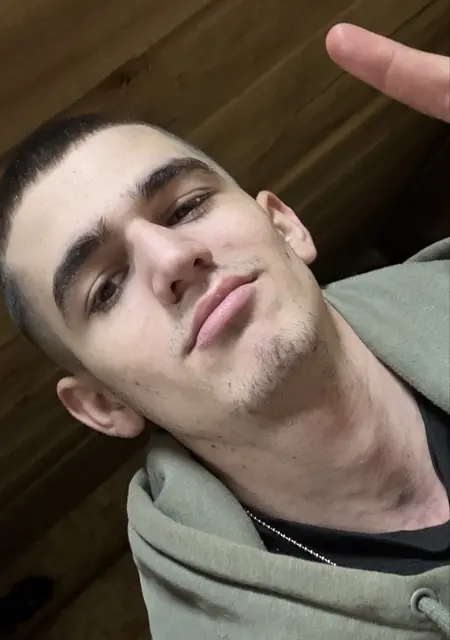 Ilua из Невеля, мне 20, познакомлюсь без обязательств