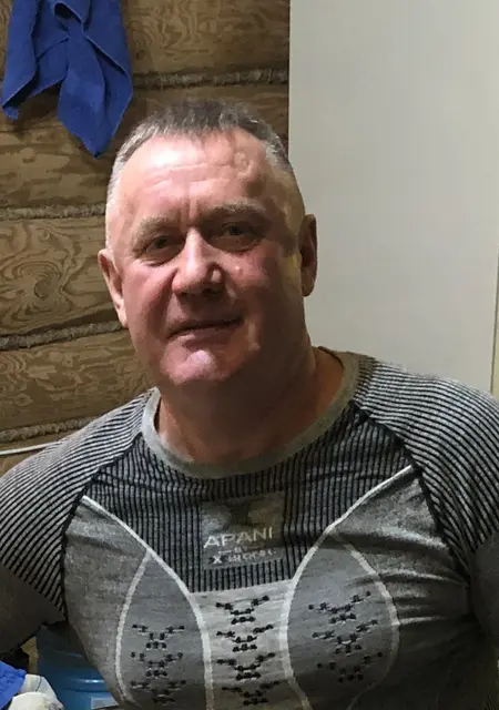 Я Владимир, 19, знакомлюсь для постоянных отношений в Нальчике