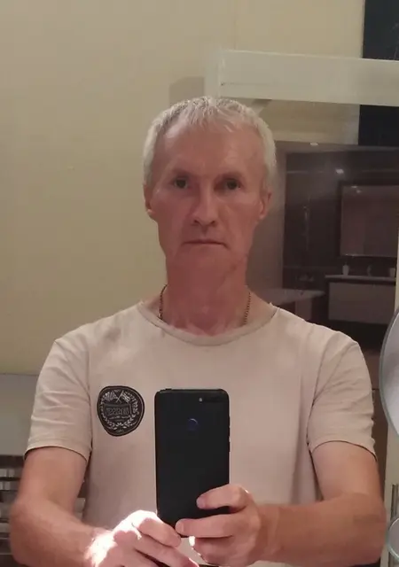 Я Олег, 52, знакомлюсь для приятного времяпровождения в Геленджике