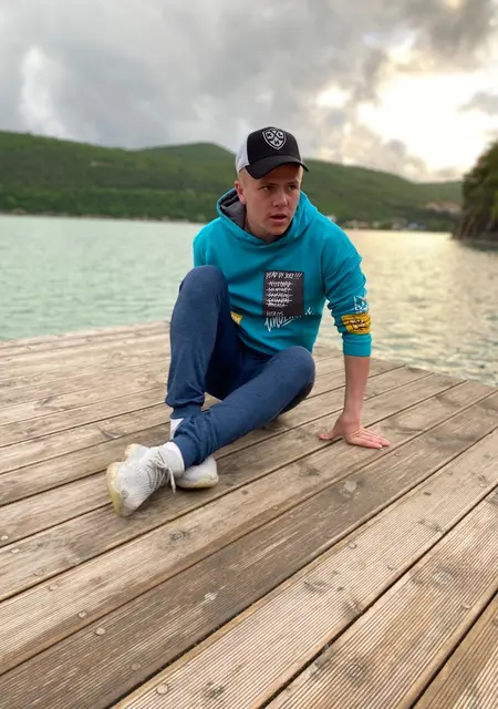 Александр из Брянска, мне 35, познакомлюсь на одну ночь