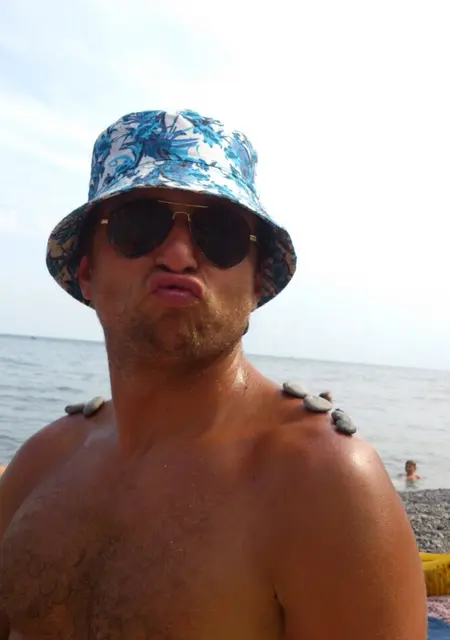 Петр из Мурманска, ищу на сайте приятное времяпровождение