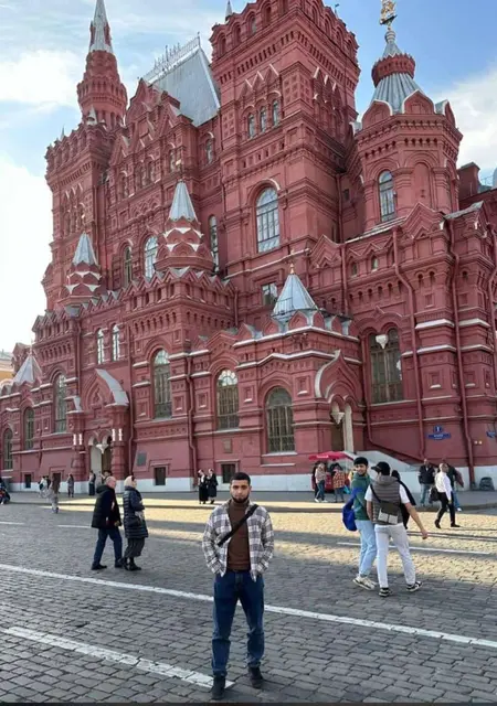 Я Эльнар, 80, из Москвы, ищу знакомства на одну ночь