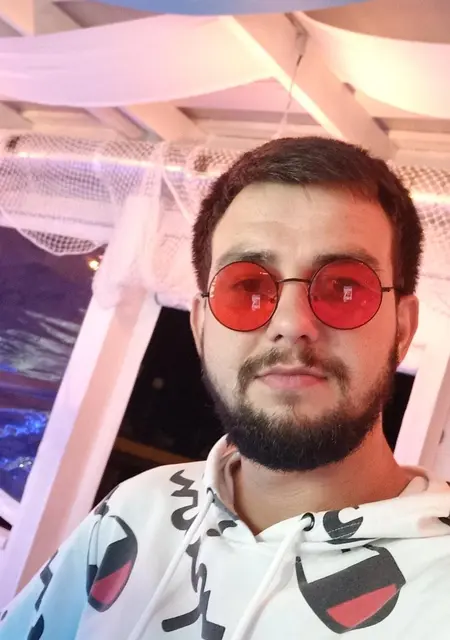 Вячеслав из Санкт-Петербурга, мне 29, познакомлюсь на одну ночь