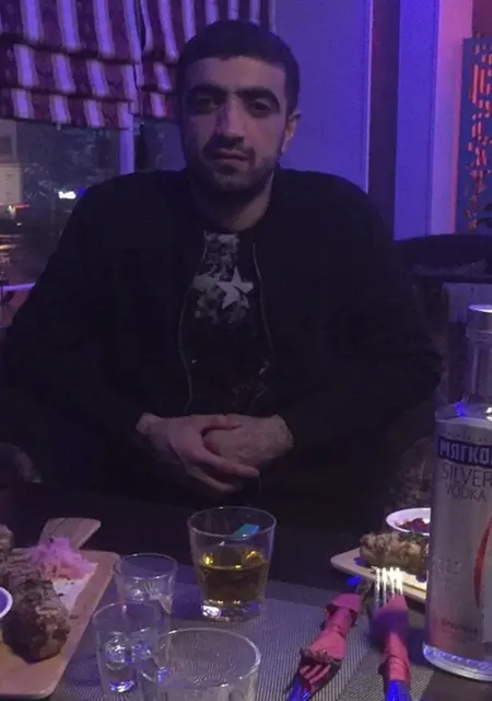 Я Давид, 31, из Норильска, ищу знакомства на одну ночь