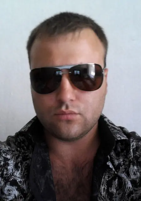 Я Дмитрий, 40, знакомлюсь на одну ночь в Мурманске