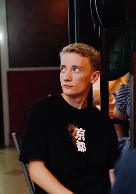 Данил из Обнинска, мне 22, познакомлюсь для открытые отношения