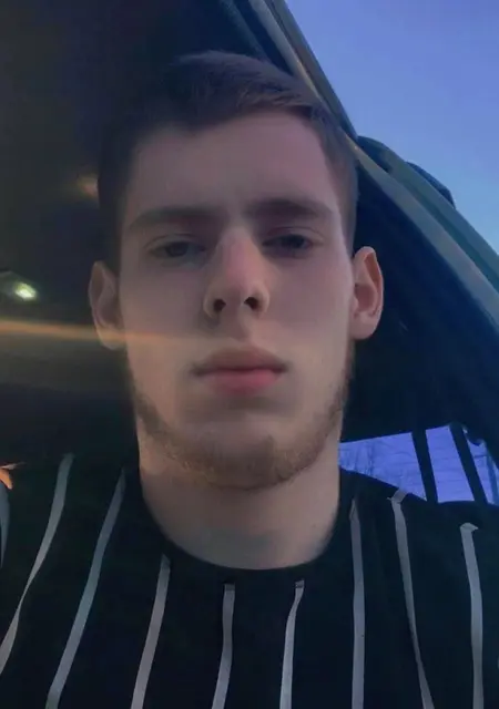 Матвей из Воронежа, мне 21, познакомлюсь для постоянных отношений