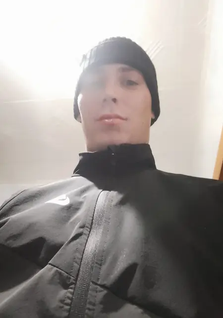 Саша из Шарыпова, ищу на сайте знакомства без обязательств