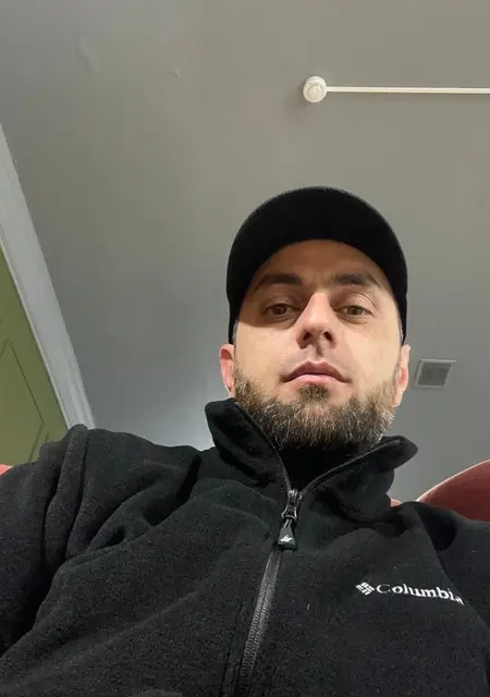 Я Руслан, 41, знакомлюсь на одну ночь в Петровом Вале