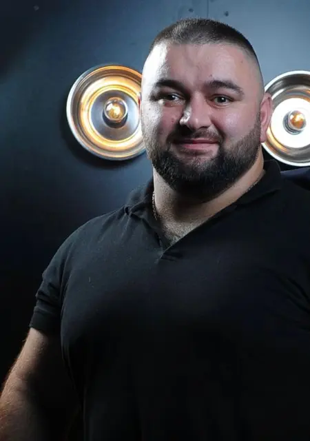 Я Давид, 33, из Норильска, ищу знакомства без обязательств