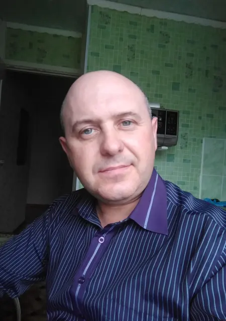 Олег из Алапаевска, мне 49, познакомлюсь без обязательств