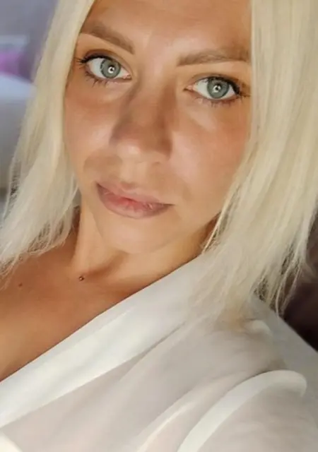 Анна из Томска, мне 32, познакомлюсь на одну ночь