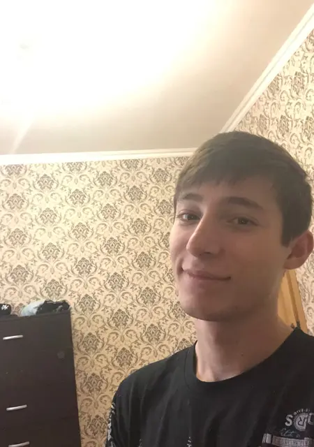 Хасан из Великого Новгорода, мне 21, познакомлюсь без обязательств