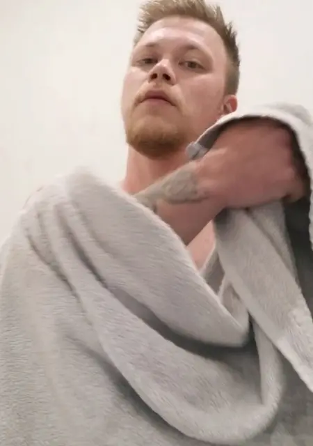 Я Евгений, 29, знакомлюсь без обязательств в Магнитогорске