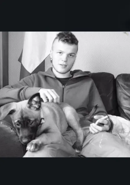 Я Laa, 22, из Парижа, ищу знакомство