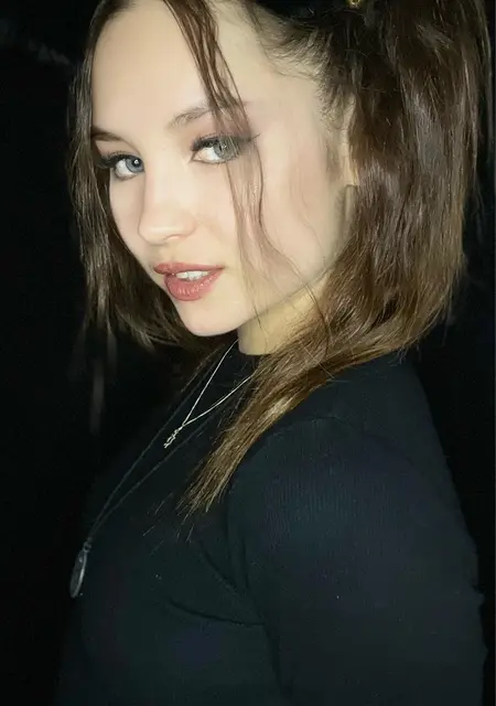 Я Александра, 26, из Тюмени, ищу знакомство для приятного времяпровождения