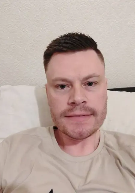 Adam Taylor из Лондона