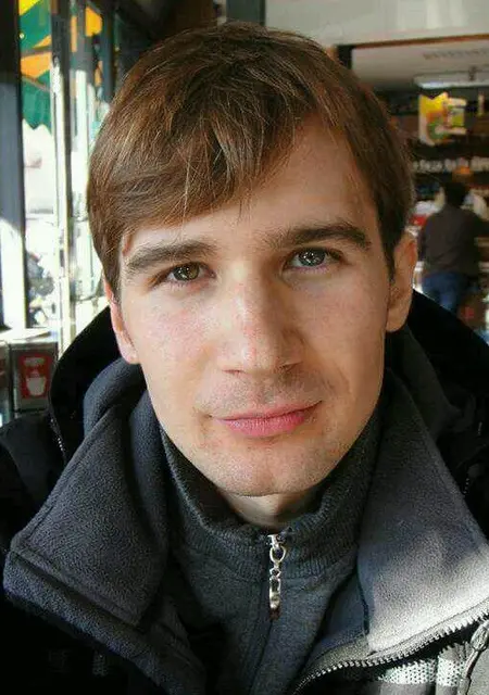 Vlad из Черновцов, ищу на сайте знакомства на одну ночь