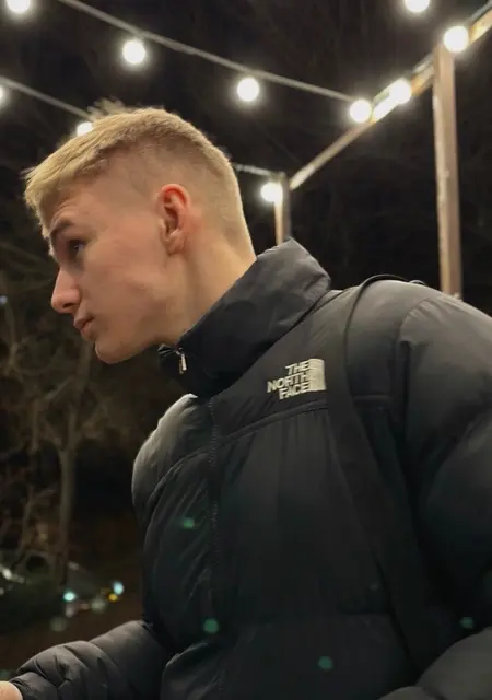 Я Илья, 22, знакомлюсь на одну ночь в Иркутске