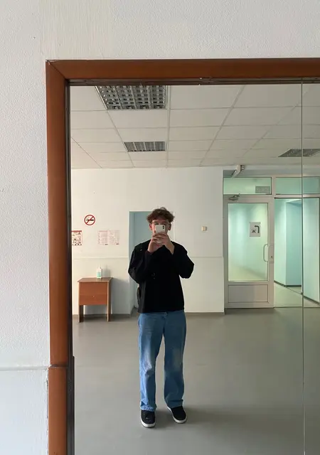 Семен из Воронежа, мне 18, познакомлюсь для вирта