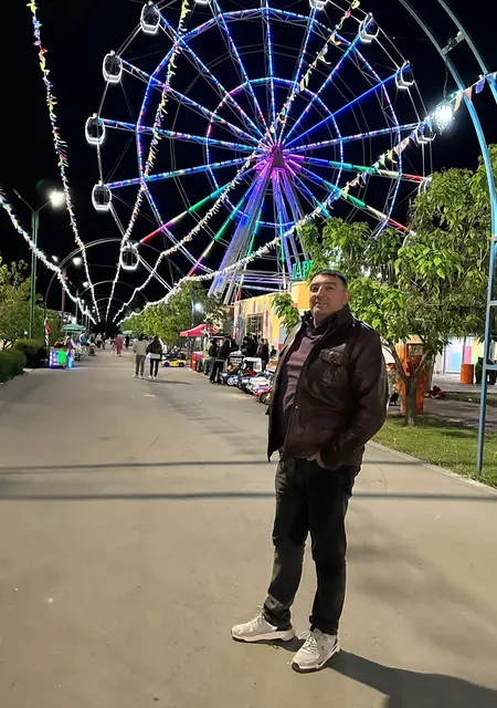 Я Эдик, 43, знакомлюсь для приятного времяпровождения в Волгограде