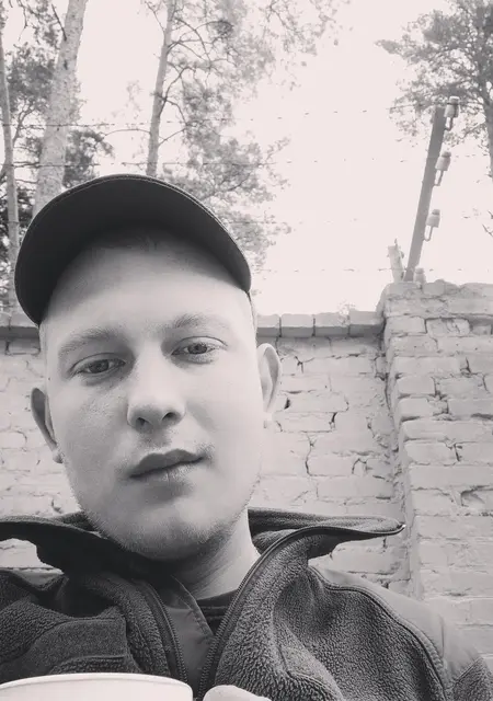 Александр из Шостки, мне 30, познакомлюсь для общения