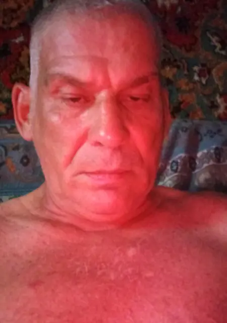 Олег из Владивостока, мне 59, познакомлюсь на одну ночь