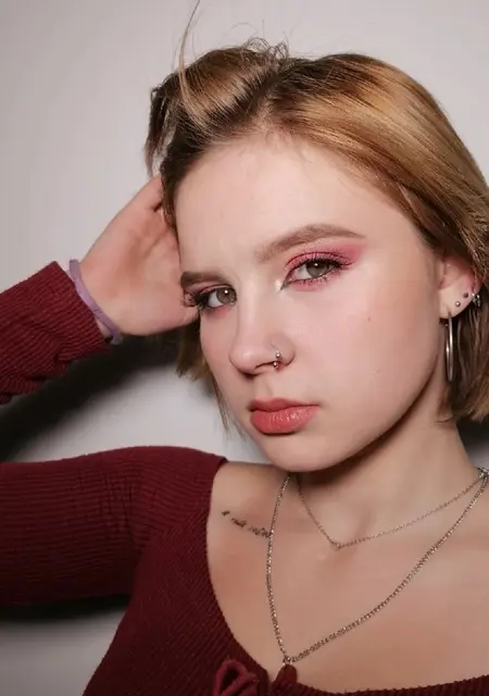 Виктория из Омска, ищу на сайте общение