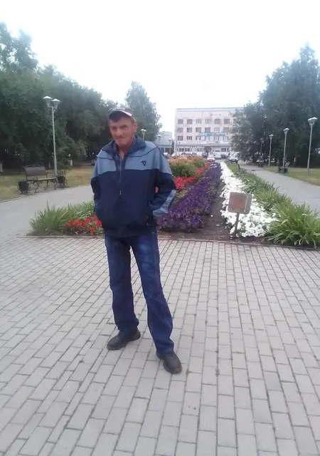 Я Юрий, 57, знакомлюсь без обязательств в Екатеринбурге