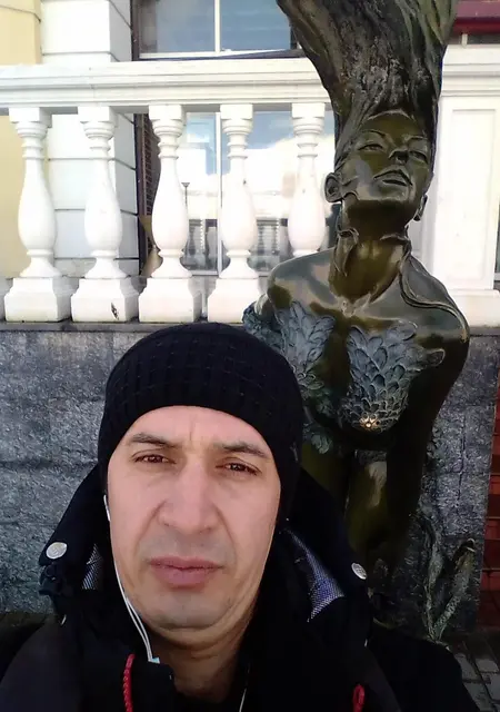 Мансур из Калининграда, ищу на сайте знакомства без обязательств