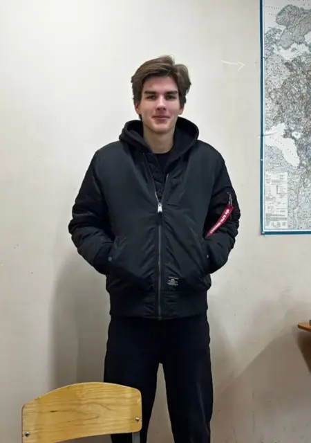 Я Егор, 18, знакомлюсь без обязательств в Смоленске